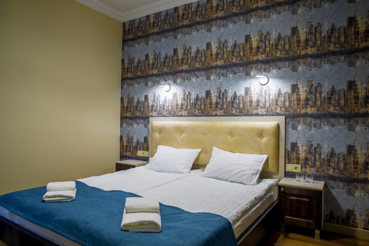 Апарт-отели Mini Hotel Barvy Lvova on Hnatyuka St. Львов