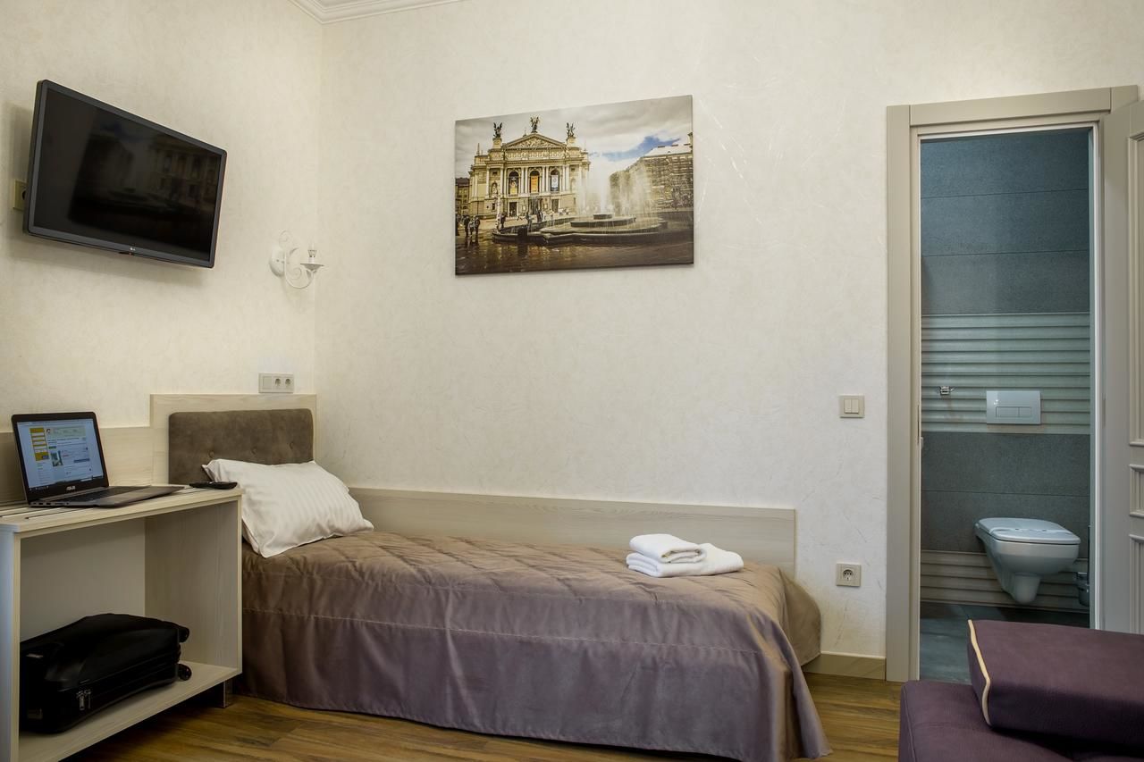 Апарт-отели Mini Hotel Barvy Lvova on Hnatyuka St. Львов