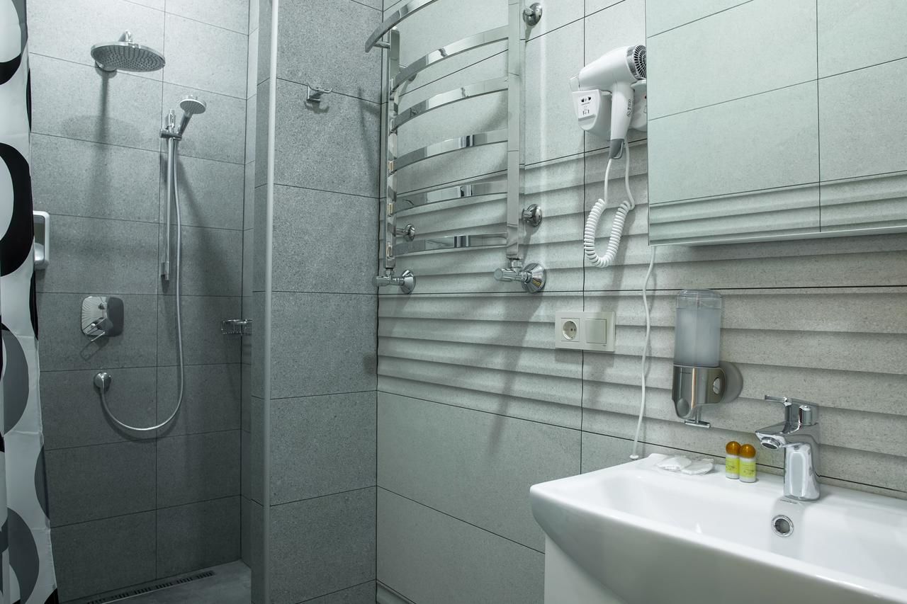 Апарт-отели Mini Hotel Barvy Lvova on Hnatyuka St. Львов