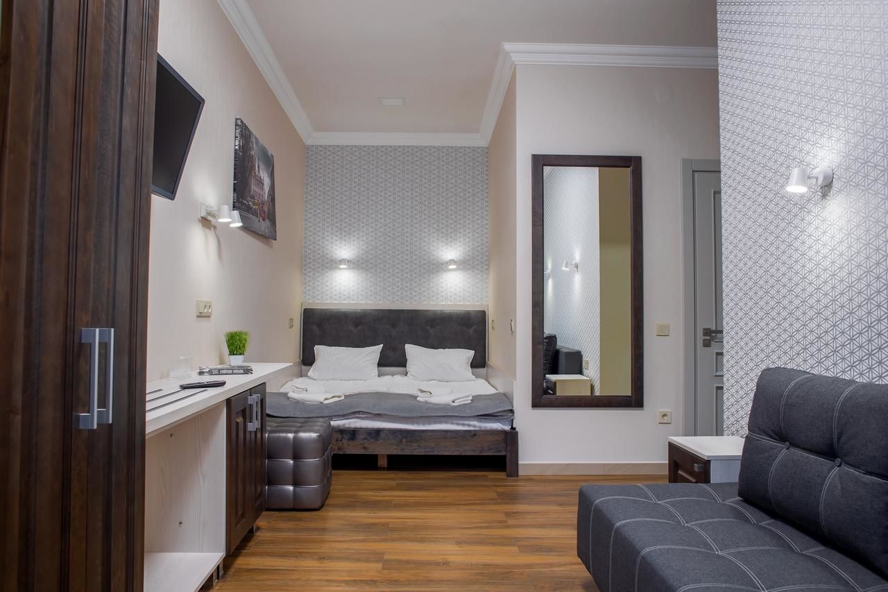 Апарт-отели Mini Hotel Barvy Lvova on Hnatyuka St. Львов