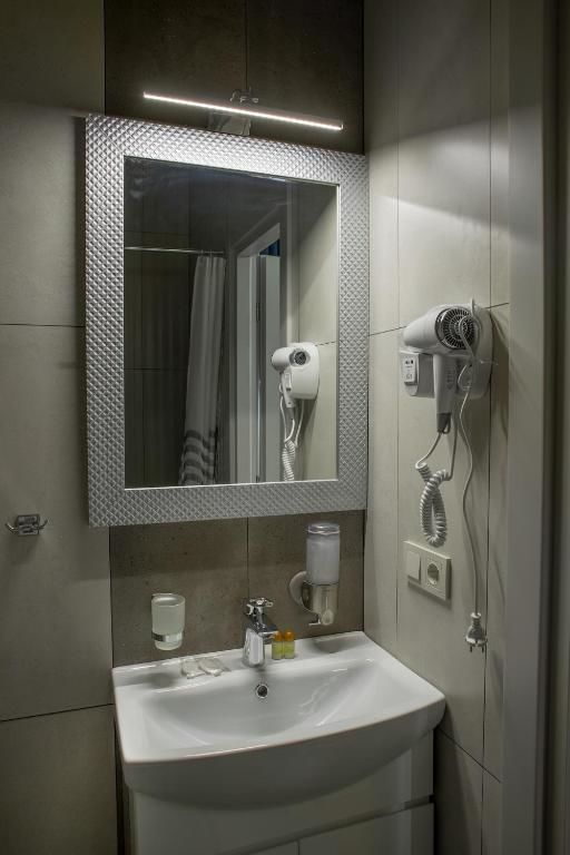 Апарт-отели Mini Hotel Barvy Lvova on Hnatyuka St. Львов