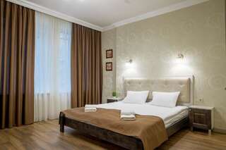 Апарт-отели Mini Hotel Barvy Lvova on Hnatyuka St. Львов Двухместный номер Делюкс с 1 кроватью и ванной-11