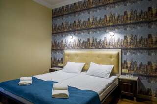 Апарт-отели Mini Hotel Barvy Lvova on Hnatyuka St. Львов Номер с кроватью размера «king-size»-8